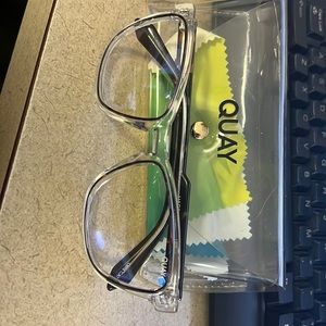 Quay blue light glasses non scripted